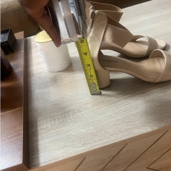 WHITEMT. Nude Ankle-Strap Block Heel Sandals - Picture 2 of 3